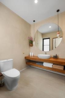 Rachel Villa - Beachfront, Luxury Pool Villa - 3