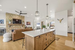 NEW Hot Tub & Game Room Dogs Just opened Winter dates - 5