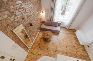 Wilson Park Loft Studio with Mezzanine by BookingHost - 2