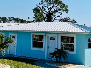 1 BR, Heated POOL, 1 Mile direct gulf access, GREAT Location, Dockage , Apt C - Englewood - 6