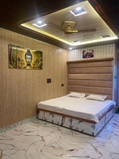 Krishna Rooms - 8