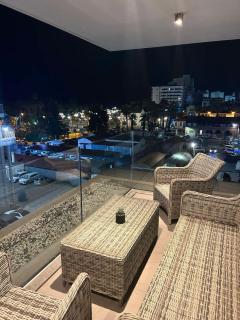 Luxury Seaview Palm Beach Apartment - Larnaca - 4