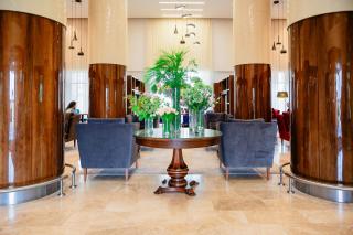 Holiday Inn Aktau by IHG - Aktau - 3
