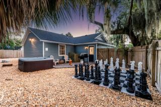 Dog Friendly - Hot Tub - Large Backyard - Savannah - 9