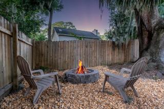 Dog Friendly - Hot Tub - Large Backyard - Savannah - 9