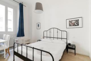 GuestHost - M4 Argonne Balcony Apartment - Milan - 0
