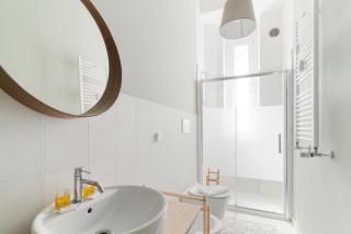 GuestHost - M4 Argonne Balcony Apartment - Milan - 3