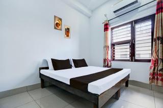 Hotel O NRI Guest House - Rājpura - 1