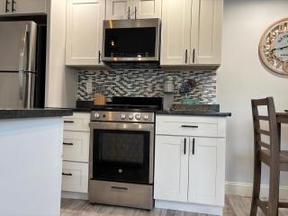 Updated 1bd Cottage - Pool Jacuzzi and More - Wells - 2