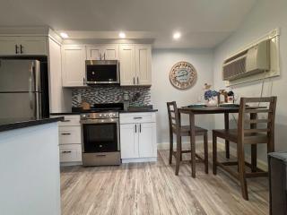 Updated 1bd Cottage - Pool Jacuzzi and More - Wells - 1