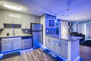 The Showtime Pad - Game Room - Pool Table - Fireplace - Atlanta - 4