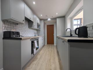 Numero Uno Ensuite 3BR Flat Hot Tub Wifi Parking - Birtley - 5