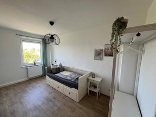 Charming 3-Room Apartment in Hoyerswerda, Lusatian Lake District - Hoyerswerda - 3