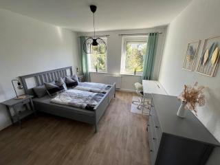 Charming 3-Room Apartment in Hoyerswerda, Lusatian Lake District - 2
