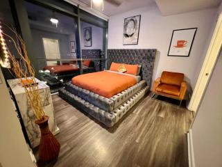 Panoramic Penthouse Views - Two 15ft Balconies - Atlanta - 8