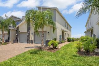 Cozy 2BR Villa Walking to Waterpark, Pools & Fun! - 4