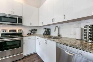 Stylish 1-Bed Condo Just Moments Away from the Charming French Quarter - New Orleans - 5