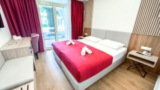 Hotel Slovenska Plaza - Budva - 7