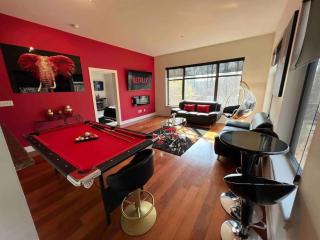 The Red Room - Cloud Ceilings - Patio & Bathroom TV - Atlanta - 7
