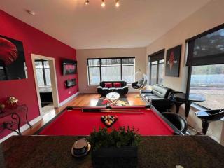 The Red Room - Cloud Ceilings - Patio & Bathroom TV - Atlanta - 6