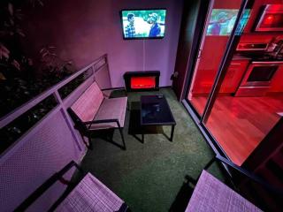 The Red Room - Cloud Ceilings - Patio & Bathroom TV - 7