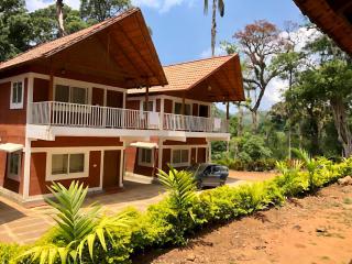 Aindra Coorg By Dazzle Destinations - Water Activities and Private Rooms - Subrahmanya - 0