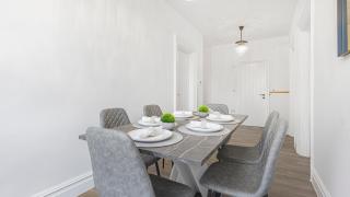 Luxury 3-Bed Cirencester Apartment with garden, parking and EV charger - 7