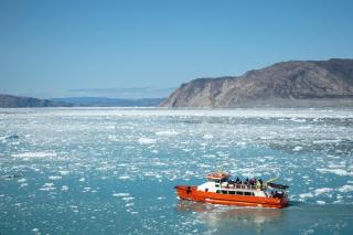 Eqi Glacier Lodge - World of Greenland - 3 hours boat trip from Ilulissat - Food included - 5