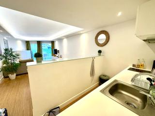 Beautiful Sea View Apartment & Direct Pool Access - 6