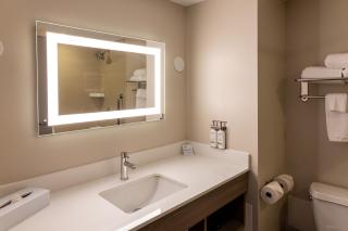 Holiday Inn Express Hotel & Suites Brockville by IHG - Brockville - 6