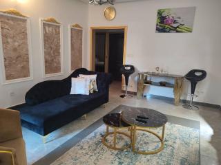 LOGIS D'HERGUINE - SUITE COLETTE -4 personnes - Piscine - Salle de Mariage - Yaoundé - 7