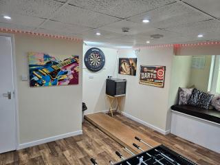 Ground Floor Apartment up to 6 guests with games chill out room - Scarborough - 0