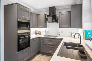 NEW! Peaceful 2BR Home - Free Parking - Oban - 7