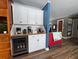 THE HUB Comfy Ranch home beside Letchworth near SUNY & Finger Lakes - 2