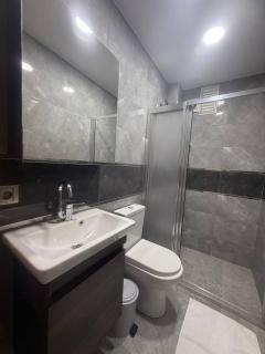 Bright 2BR Apt, 5 Min Walk to Taksim, 3 AC, Central Stay #A7 - Istanbul - 3