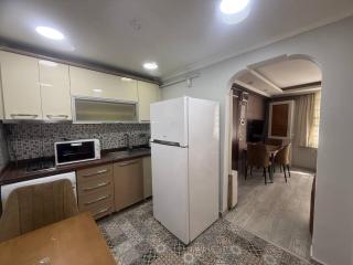 Bright 2BR Apt, 5 Min Walk to Taksim, 3 AC, Central Stay #A7 - Istanbul - 2