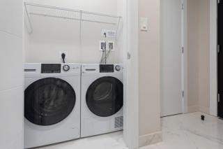 Ammos Luxury Living- Santorini Suite - Ventnor City - 1