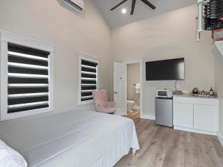 The Banker's Butler's Retreat - 5