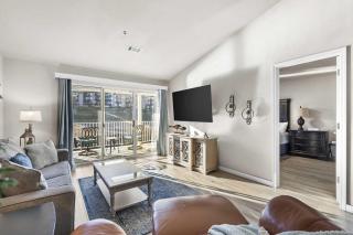 Calm Waters Condo - Sleeps 4 - 9