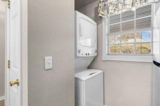 Calm Waters Condo - Sleeps 4 - 3