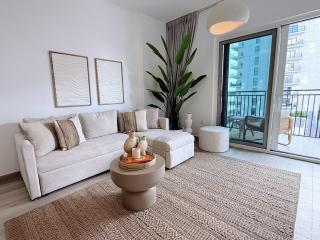 One Bedroom Apartment in Yas Island with Complimentary Yas Theme Park Tickets - Abu Dhabi - 0