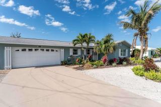 Canal front - Kayaks - Next to reserve and Anna Maria Island - Family - 3