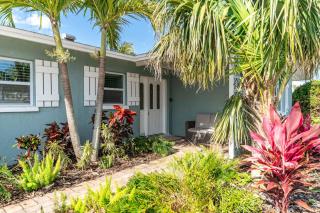 Canal front - Kayaks - Next to reserve and Anna Maria Island - Family - Bradenton - 1