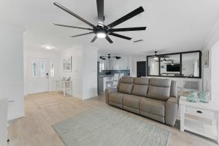 Canal front - Kayaks - Next to reserve and Anna Maria Island - Family - 2