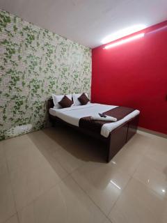 Urban Nest Roomz - Thoraipakkam OMR - 1