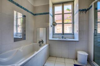 La Petite Cour - 5