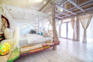 Rainbow Family Bungalow, Your Cozy Base for Sumba Adventures - - 8