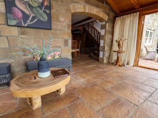 Crossbutts Farmhouse - Whitby - 1