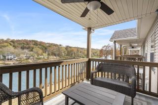 Taneycomo Lakeside Serenity - Branson - 3