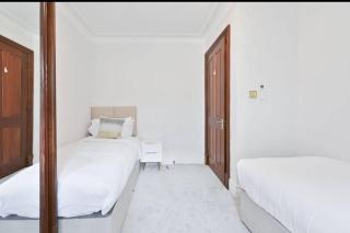 CARLTON COURT - MAYFAIR - London - 7